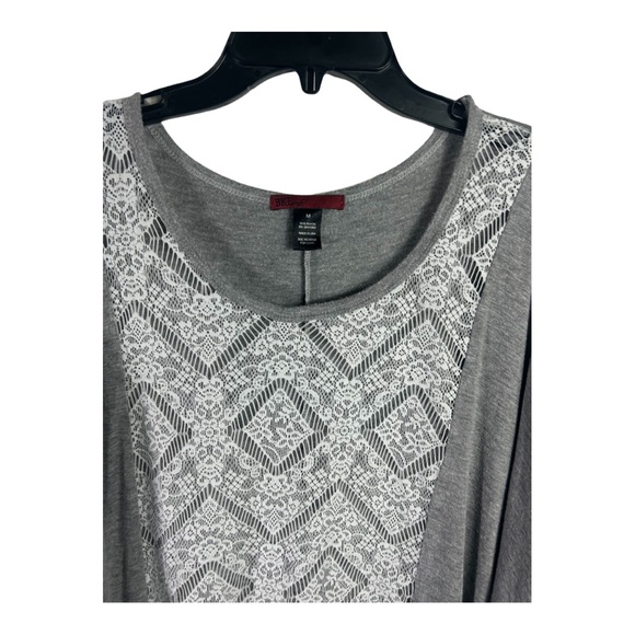 Buckle Shirt Women’s M Gray White Lace Floral BKE Boutique G227 - Picture 3 of 6